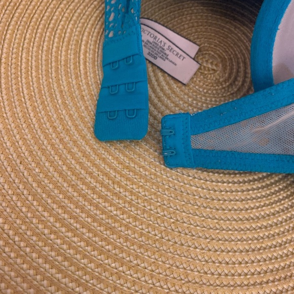 Victoria Secret Aqua Blue Lined Demi Cup Bra 32DD - Picture 6 of 6